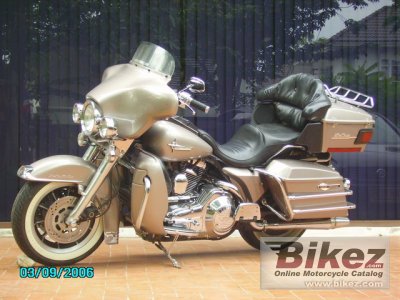 1990 Harley-Davidson Tour Glide Ultra Classic (reduced effect) photo
